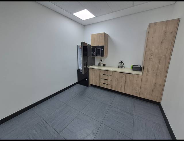 299M² OFFICE TO LET IN RIVONIA